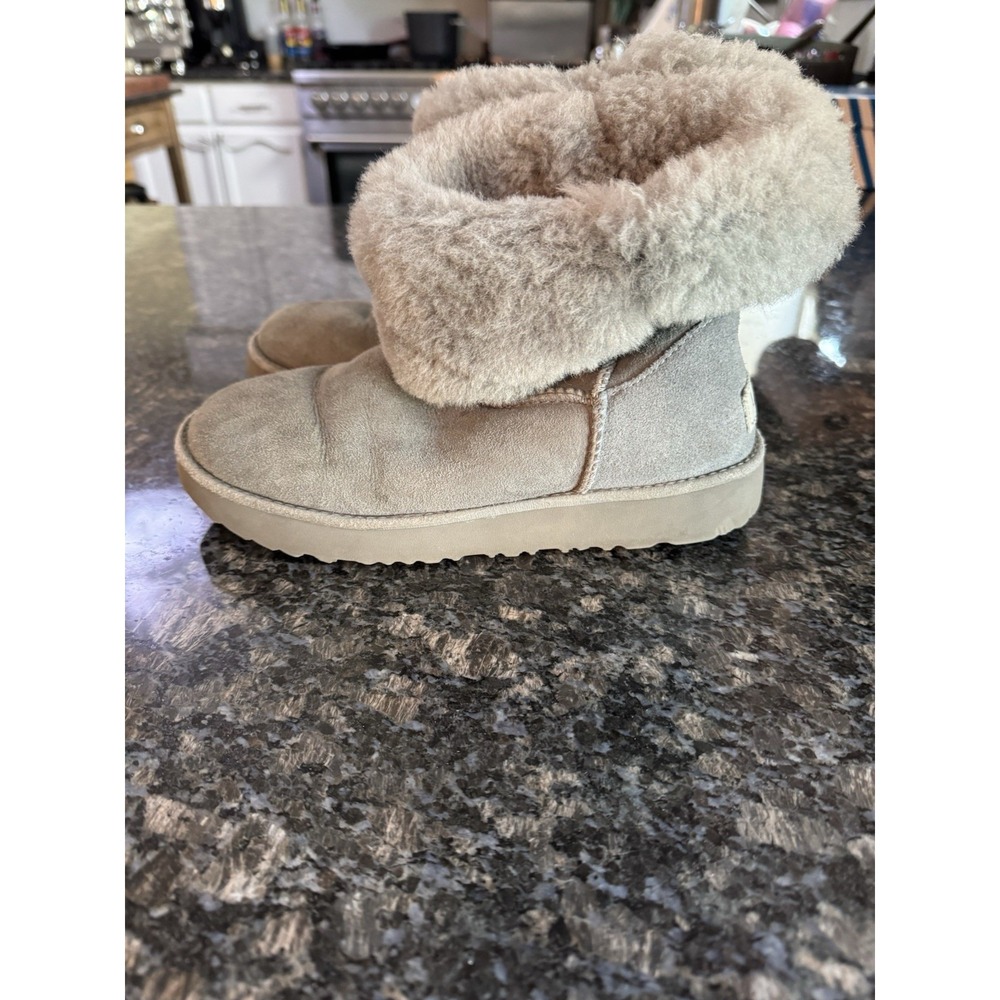 Ugg Ankle Boots Women's‎ Sz 5 Suede Leather Shearling Lined Cabin Winter Chic